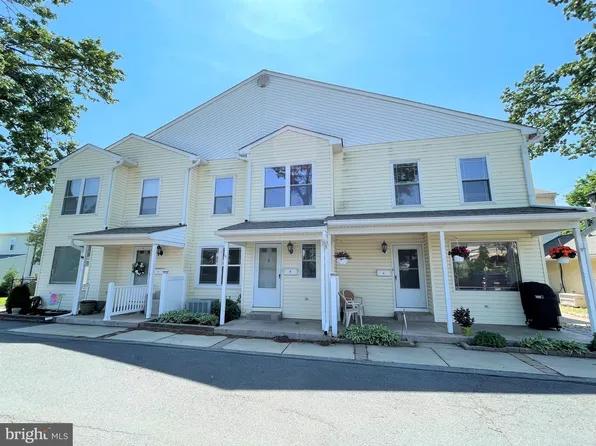 1326 Central Ave APT B, Glendora, NJ 08029