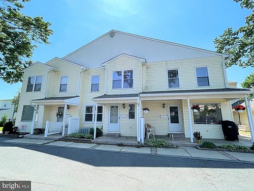 1326 Central Ave #B Photo 1