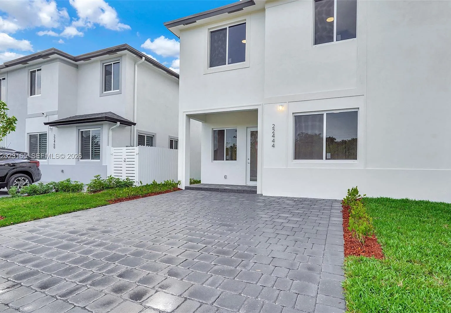 Chloes Estates — Photo 2