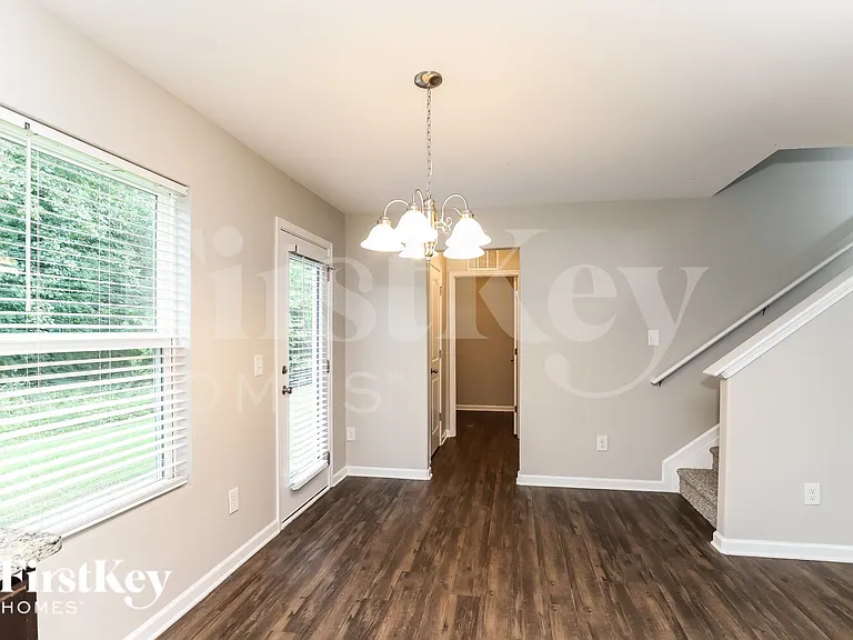 2204 Matthew Oaks Ct — Photo 5