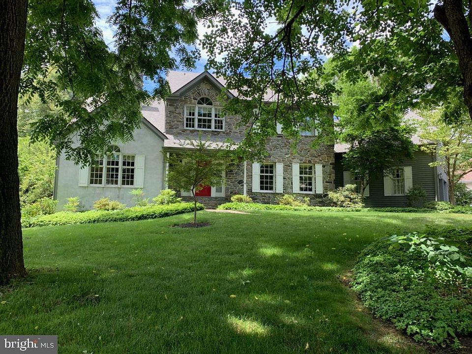 1st image of 204 Wakefield Ct