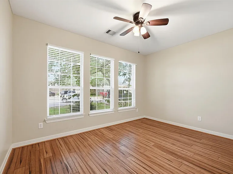 25203 Oak Villa Dr — Photo 5
