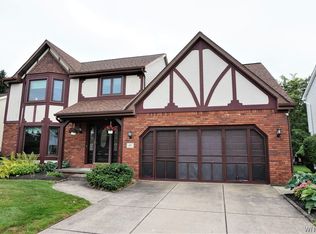 19 Green Forest Ct, East Amherst, NY 14051