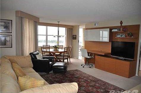 4th image of 1901 Brickell Ave APT B1414