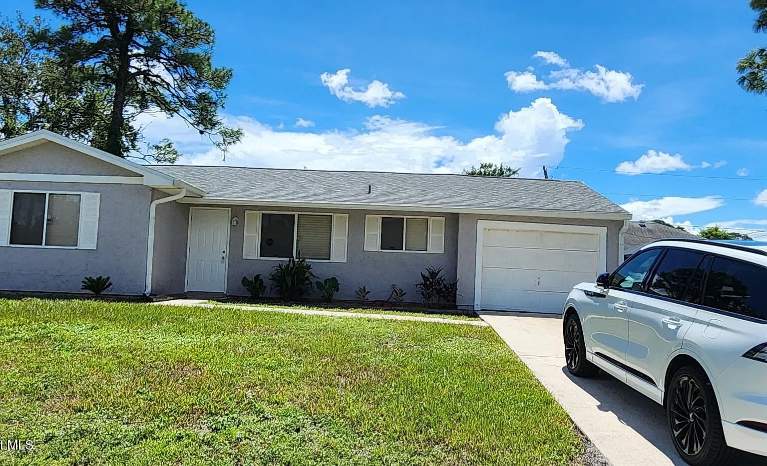 2 bed, 1.0 bath, 904 sqft, $1,650 — Photo 1