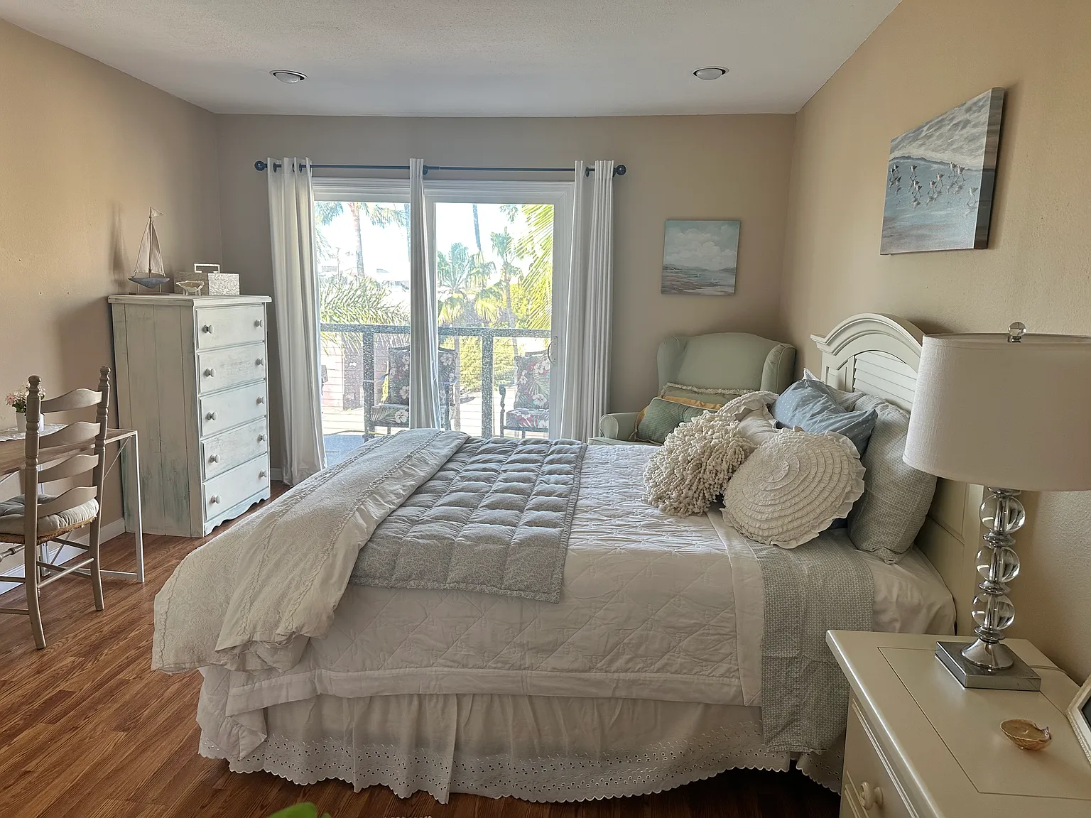 3 bed, 1831 sqft, $2,800 — Photo 2