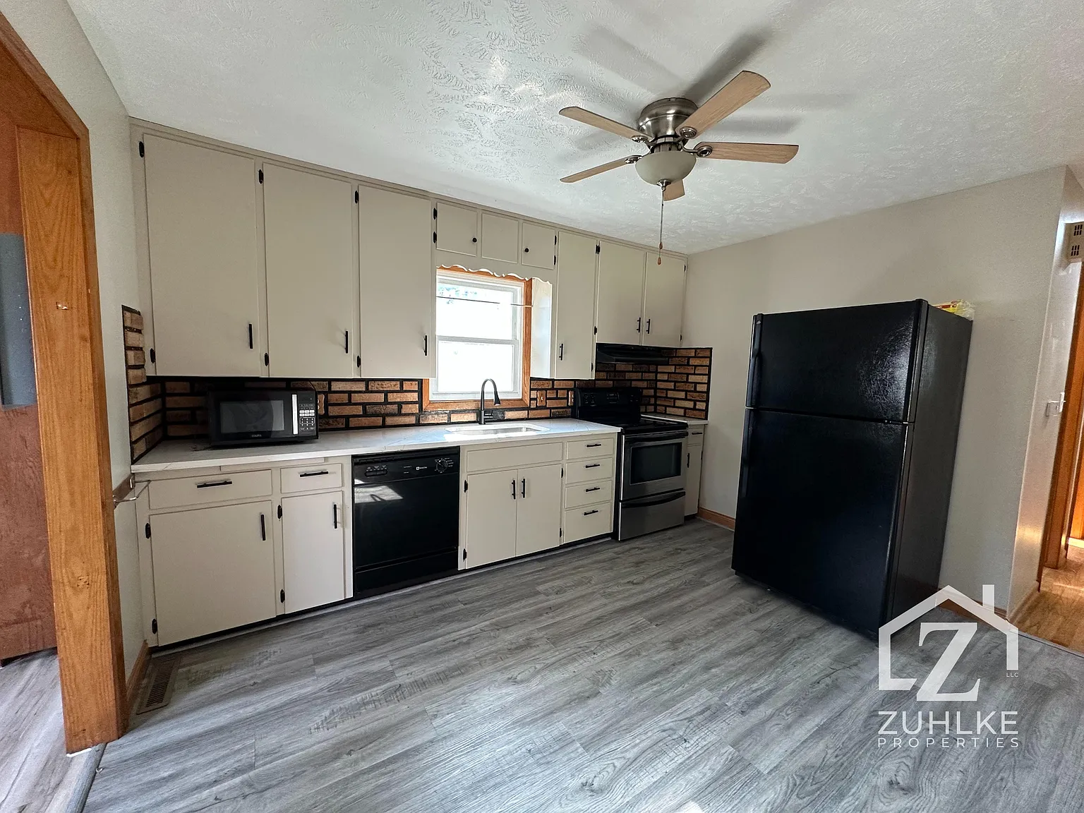 1103 Pierce Street - 1 — Photo 3