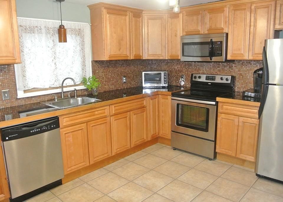 1st image of 68 Belair St