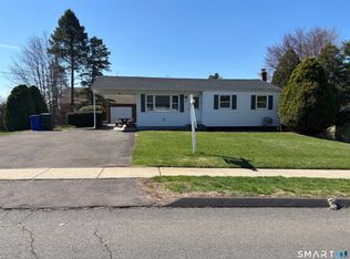 202 Reed Ave, Windsor Locks, CT 06096