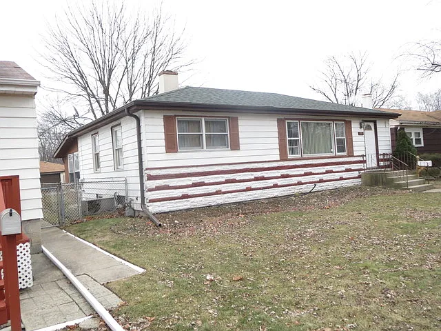 17311 Roy St photo 1