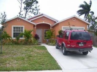 125 Swain Blvd, Greenacres, FL 33463