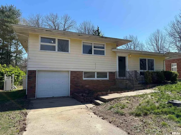 207 S Hewitt St, Carbondale, IL 62901