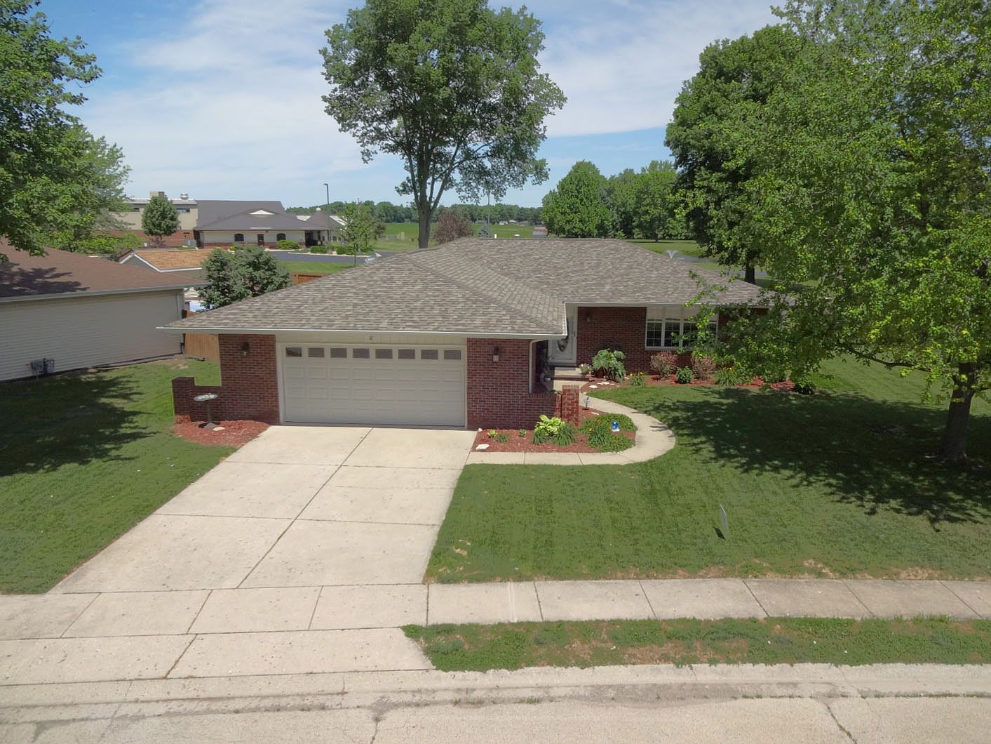 2 Cherry Dr, Rochester, IL 62563 | Zillow