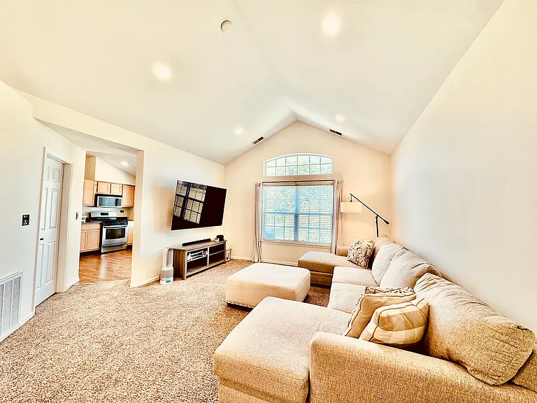 232 Concord Ln — Photo 6