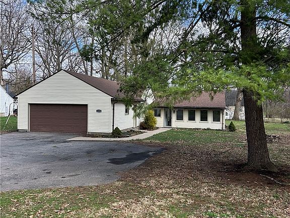2nd image of 1358 Hanes Rd