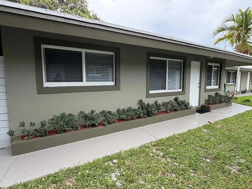 1133 NE 16th Ave #10