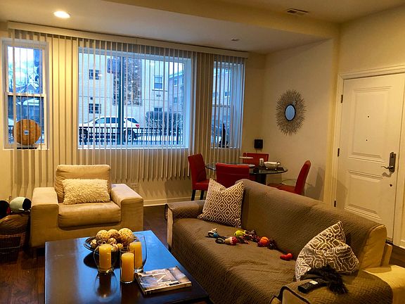 2nd image of 2953 N Harlem Ave #103
