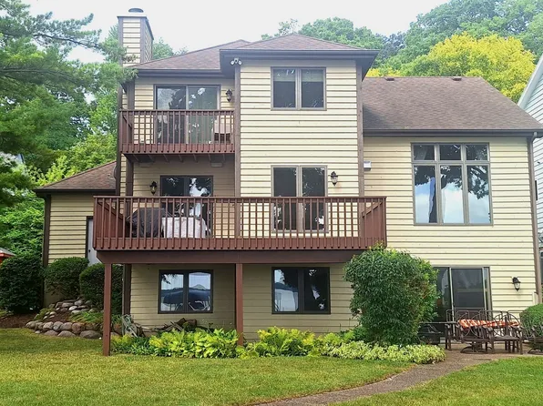 171 Waltonian Ter, Fox Lake, IL 60020