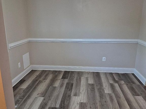 5th image of 306 Giles Pl
