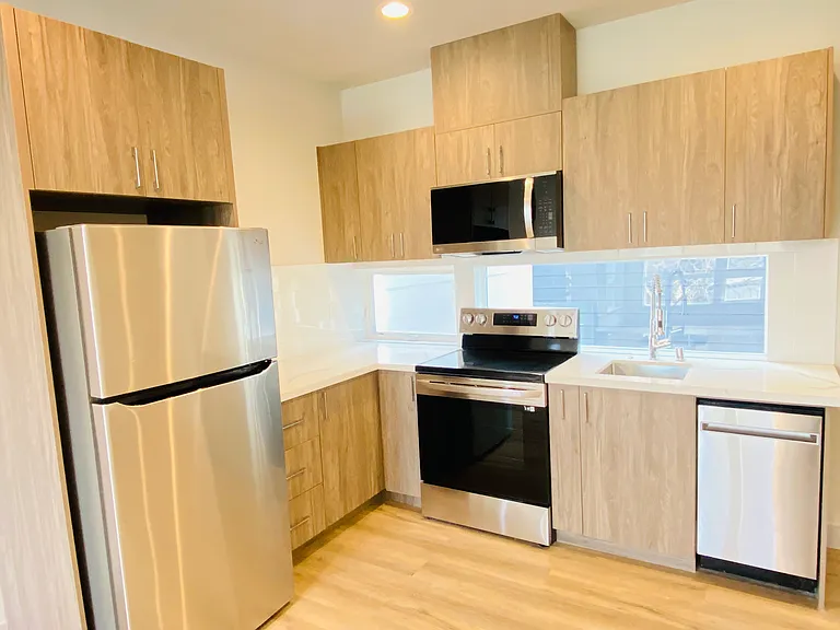 6957 Ellis Ave S #B — Photo 2