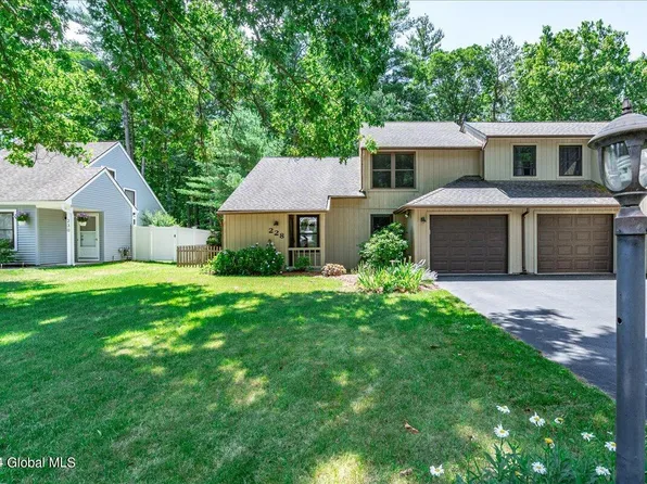 228 Thimbleberry Road, Malta, NY 12020