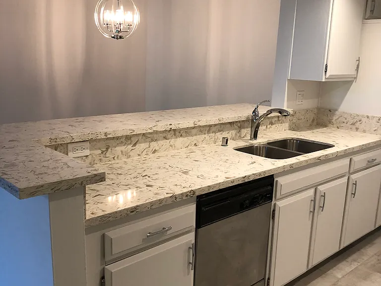 601 Westholme Ave #105 — Photo 2