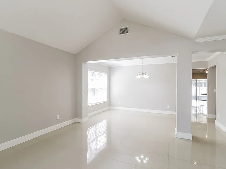 24740 Silversmith Dr — Photo 4