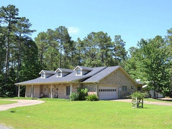 2nd image of 852 Duffer Dr