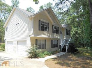 135 Lowery Dr, Fayetteville, GA 30215