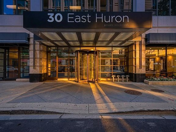 3rd image of 30 E Huron St APT 5605