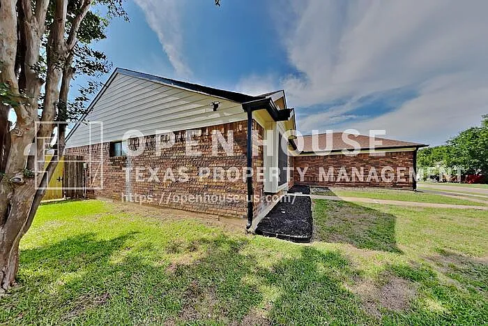 6010 Rocky Point Dr — Photo 17