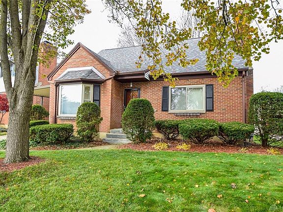 3rd image of 1037 Broadmoor Dr