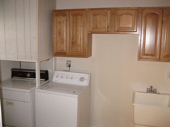 3rd image of 11688 Starfish Ave