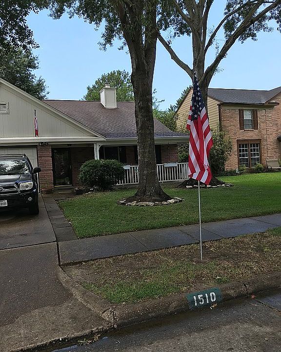 1st image of 1510 Country Park Dr