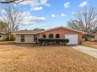 2003 Oakwood Dr, Jacksonville, NC 28546