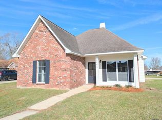 9293 Eagle Nest Ave, Denham Springs, LA 70706