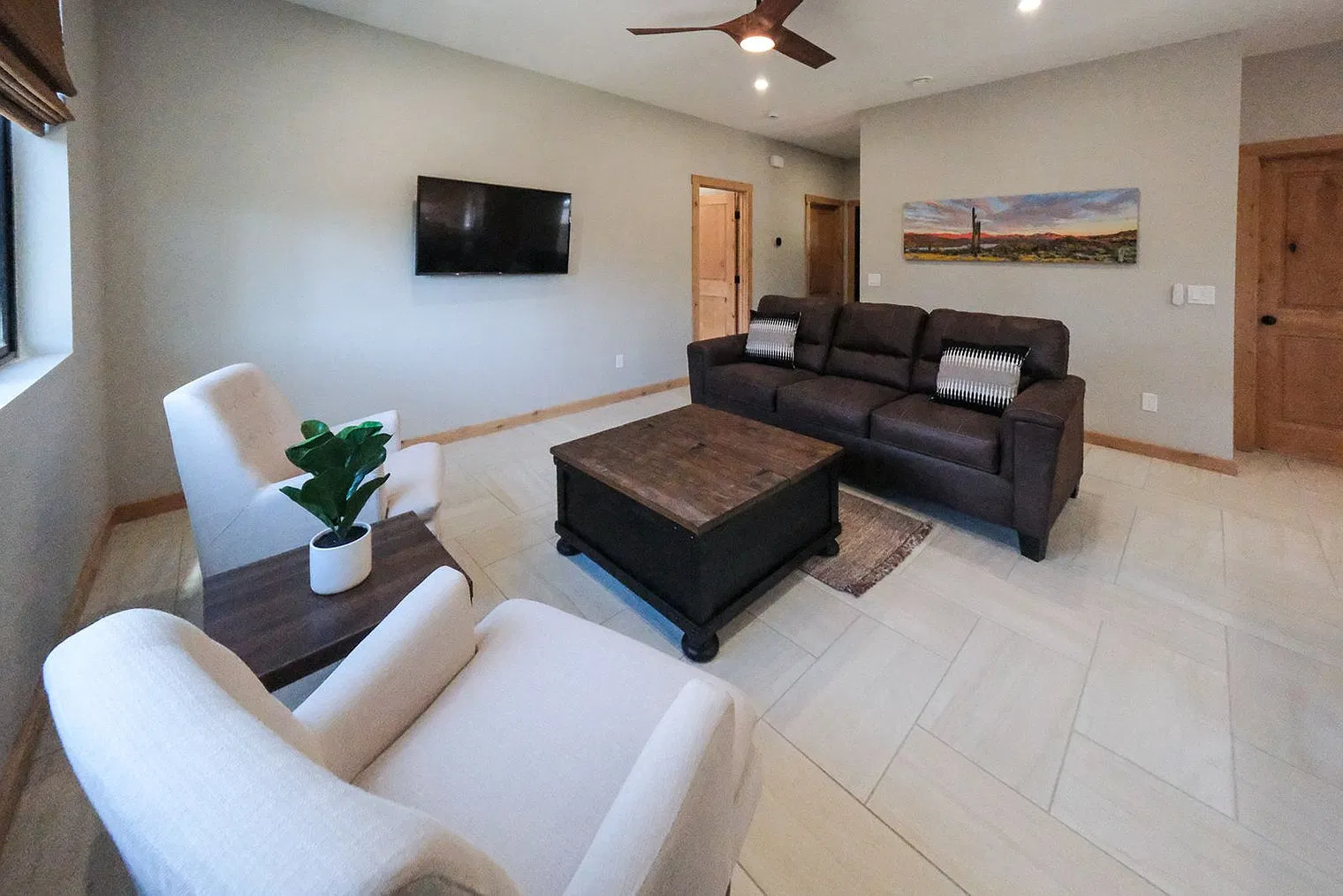 2 bed, 1.0 bath, 1969 sqft, $2,580 — Photo 4