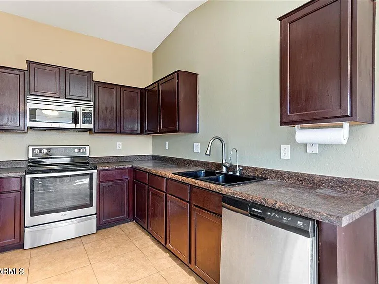 45415 W Desert Garden Rd — Photo 4