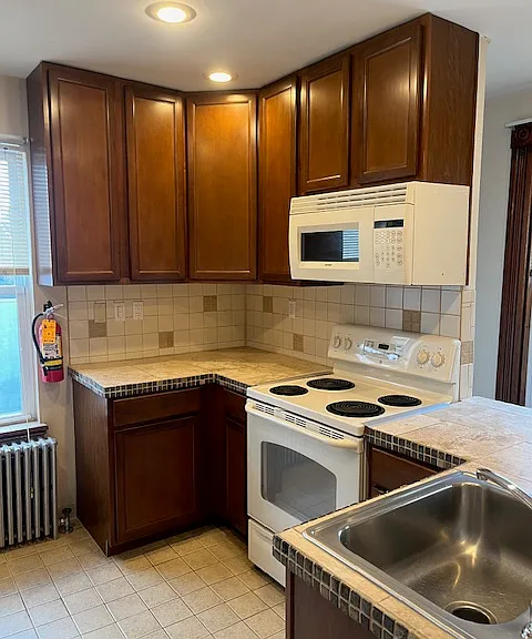213 Cattell St #2 — Photo 1