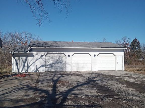 3rd image of 7791 W 61st St