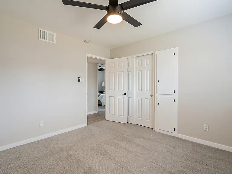 3232 E Emile Zola Ave — Photo 16