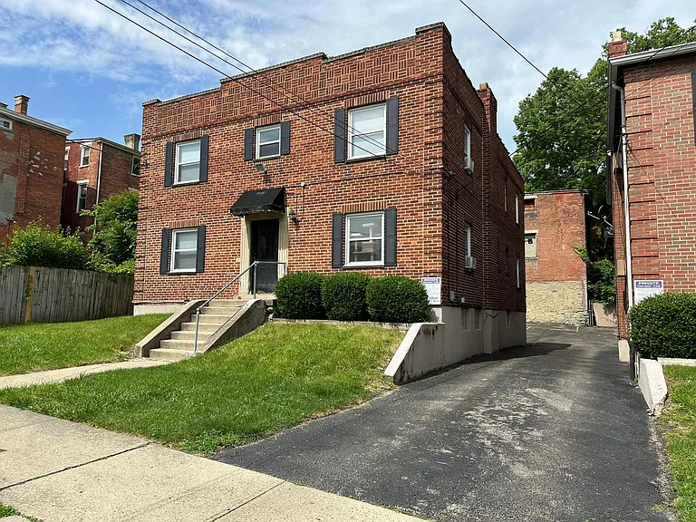 2909 Euclid Ave #2 — Photo 3