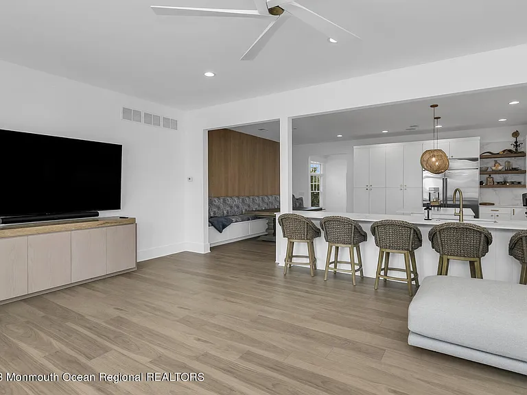 24 Park Rd — Photo 11