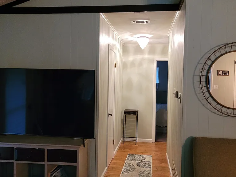 2239 W Holly Trl — Photo 4