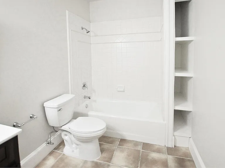 559 Amsterdam Ave NE — Photo 21