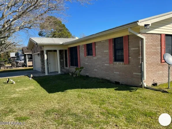 153 Fortier Cir, Jeanerette, LA 70544