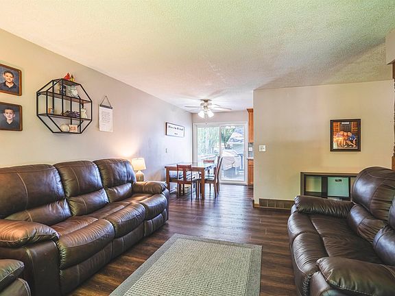 5th image of 1050 1st St SE
