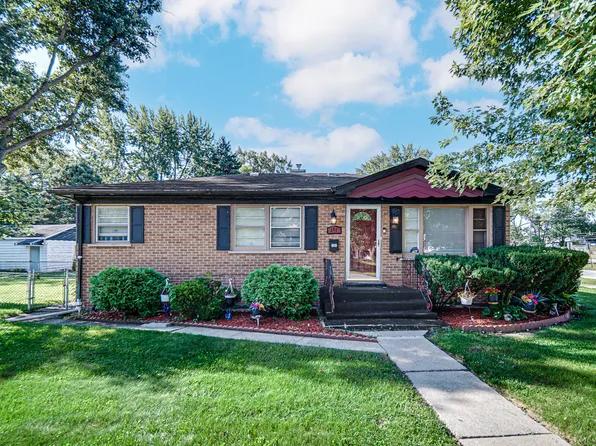 351 E 146th St, Harvey, IL 60426