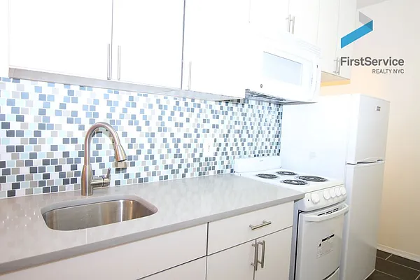 Rented by FirstService Realty (legacy) | media 15