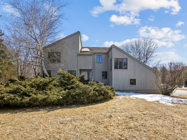 21 Meadow Crossing, Simsbury, CT 06070